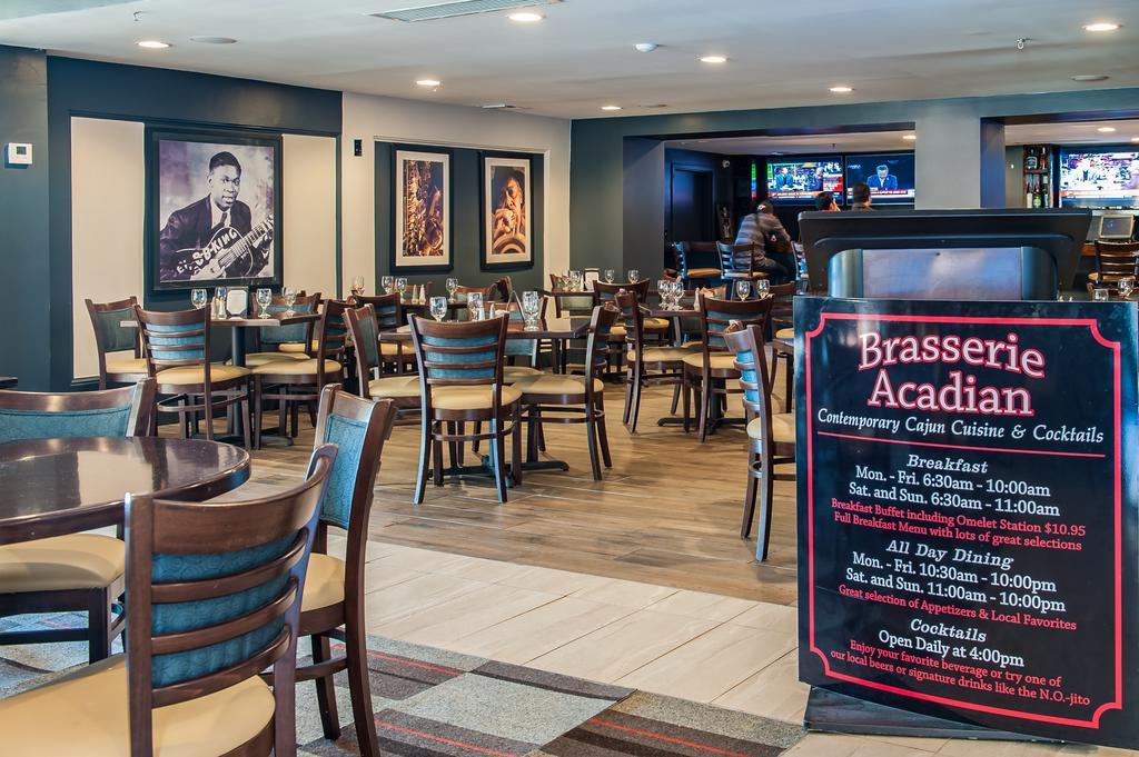 Отель Wyndham Garden New Orleans Airport Метейри Экстерьер фото